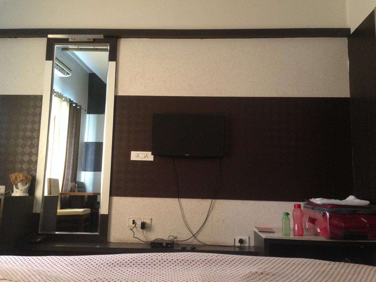 Hotel D2M Mānsa Kültér fotó