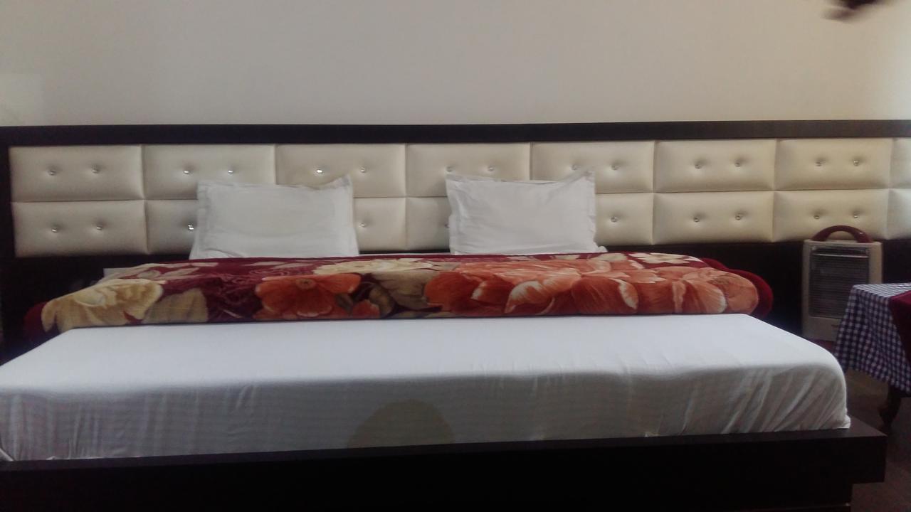 Hotel D2M Mānsa Kültér fotó