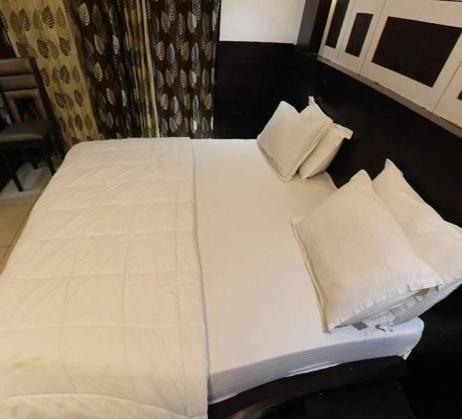 Hotel D2M Mānsa Kültér fotó